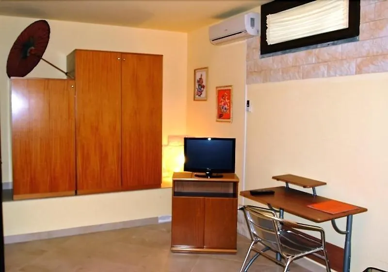 Etna Hut Bed & Breakfast Nicolosi Italy