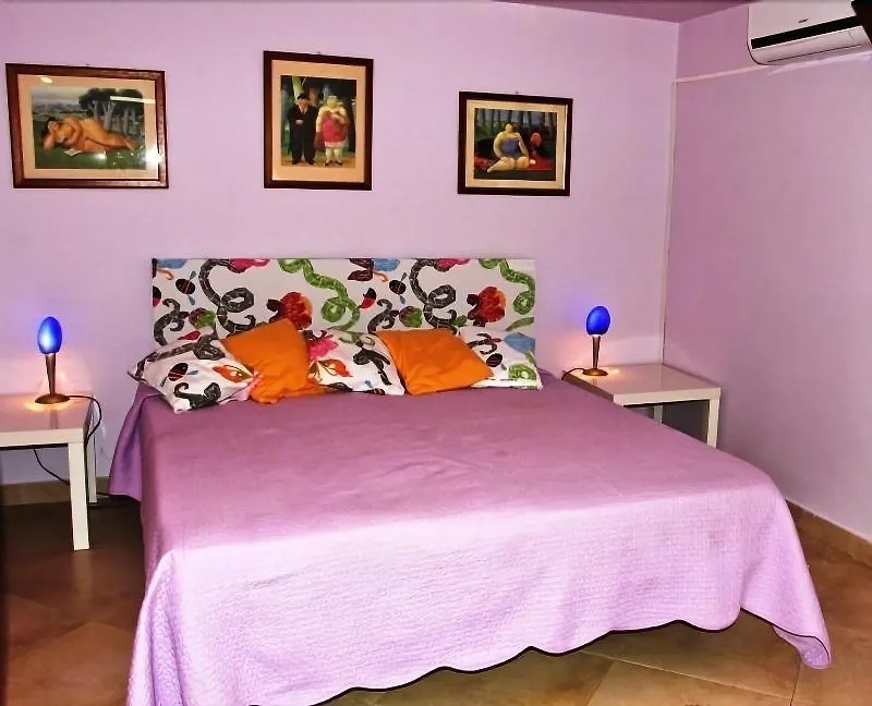 Bed and Breakfast Etna Hut Nicolosi 3*,