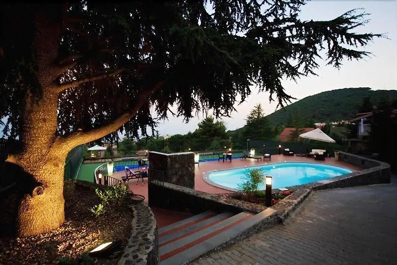 Bed and Breakfast Etna Hut Nicolosi Nocleg ze śniadaniem