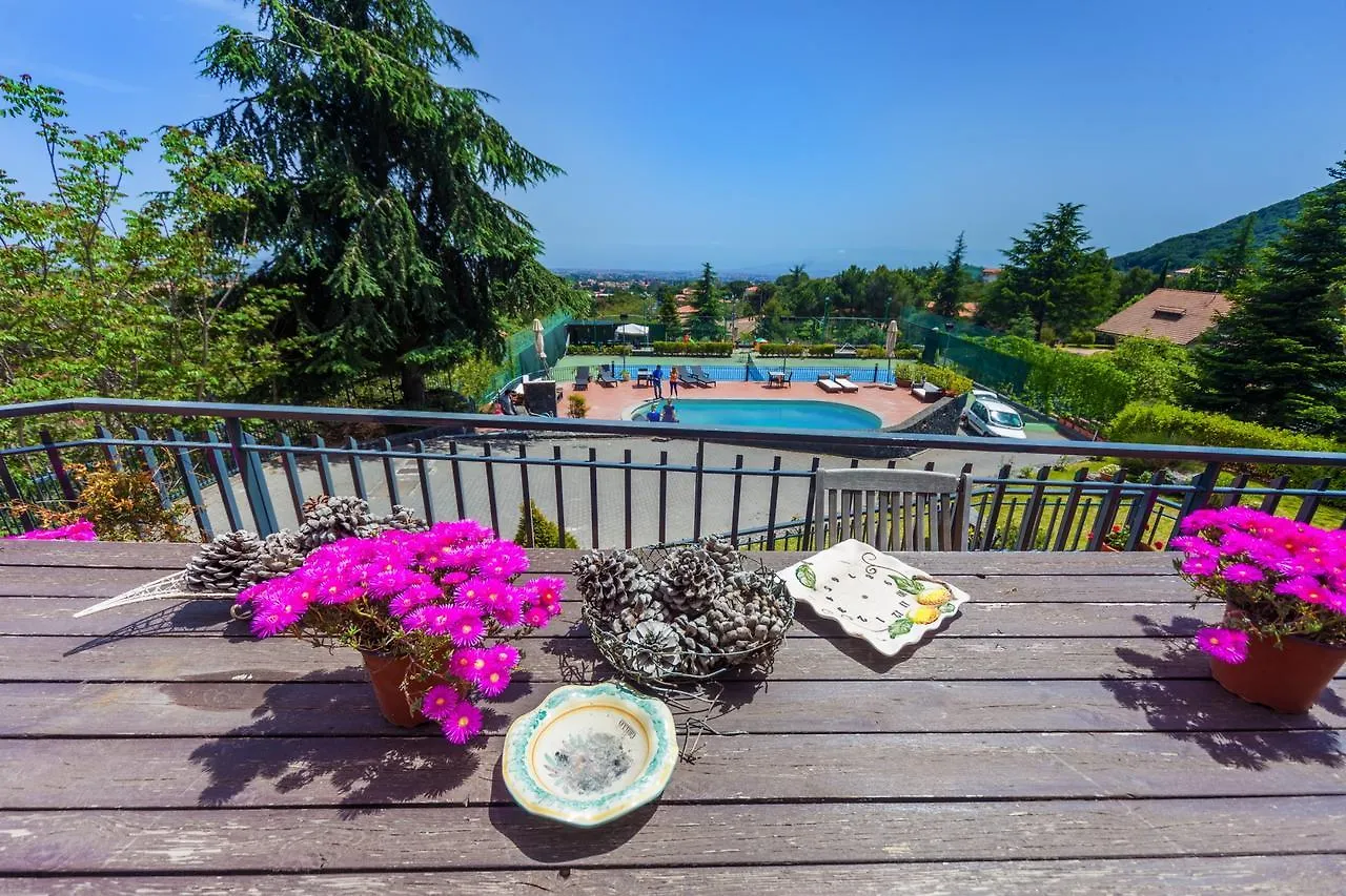 Bed and Breakfast Etna Hut Nicolosi 3*,