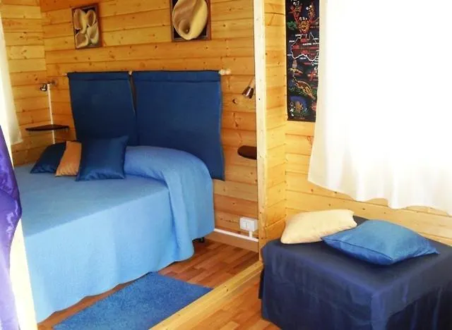 Bed and Breakfast Etna Hut à Nicolosi Couette-café