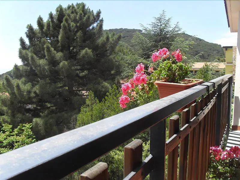 Etna Hut Bed and Breakfast Nicolosi Bed & Breakfast