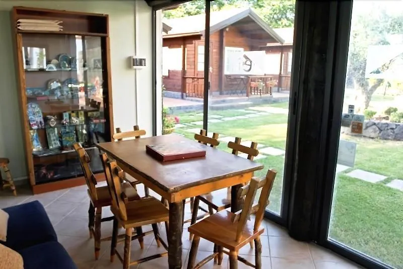 Bed & Breakfast Etna Hut Bed and Breakfast Nicolosi
