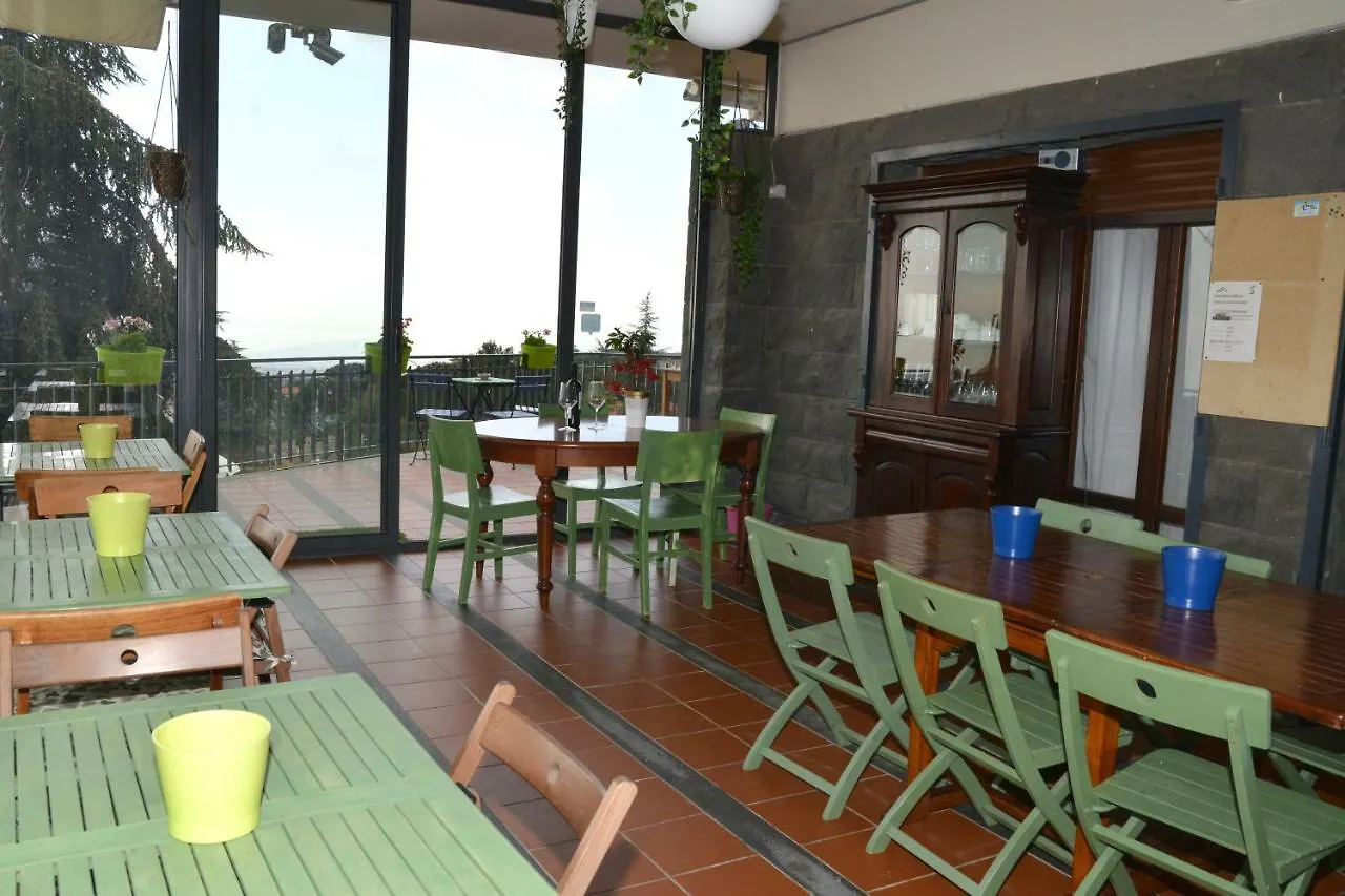 Etna Hut Bed and Breakfast Nicolosi Bed & Breakfast