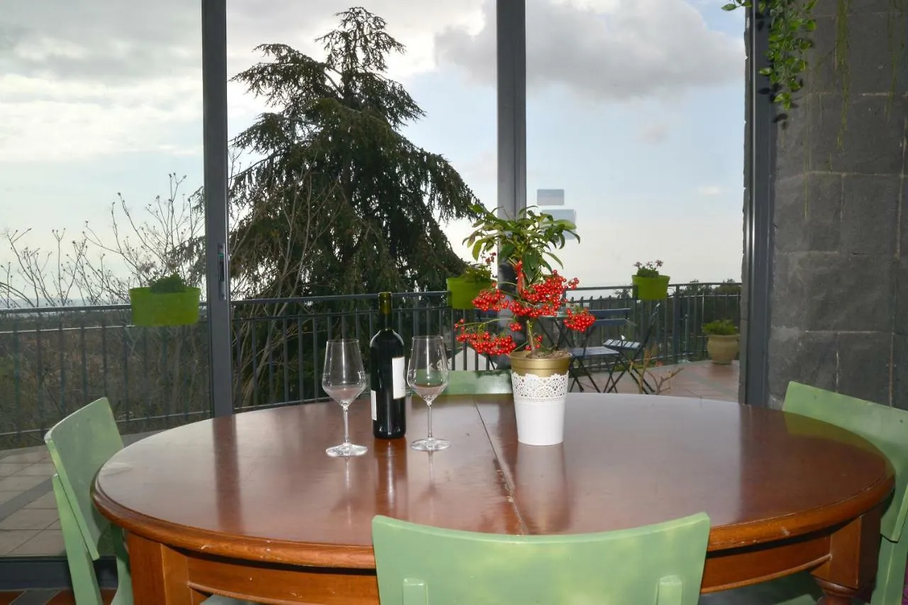*** Bed & Breakfast Etna Hut Bed and Breakfast Nicolosi Italië